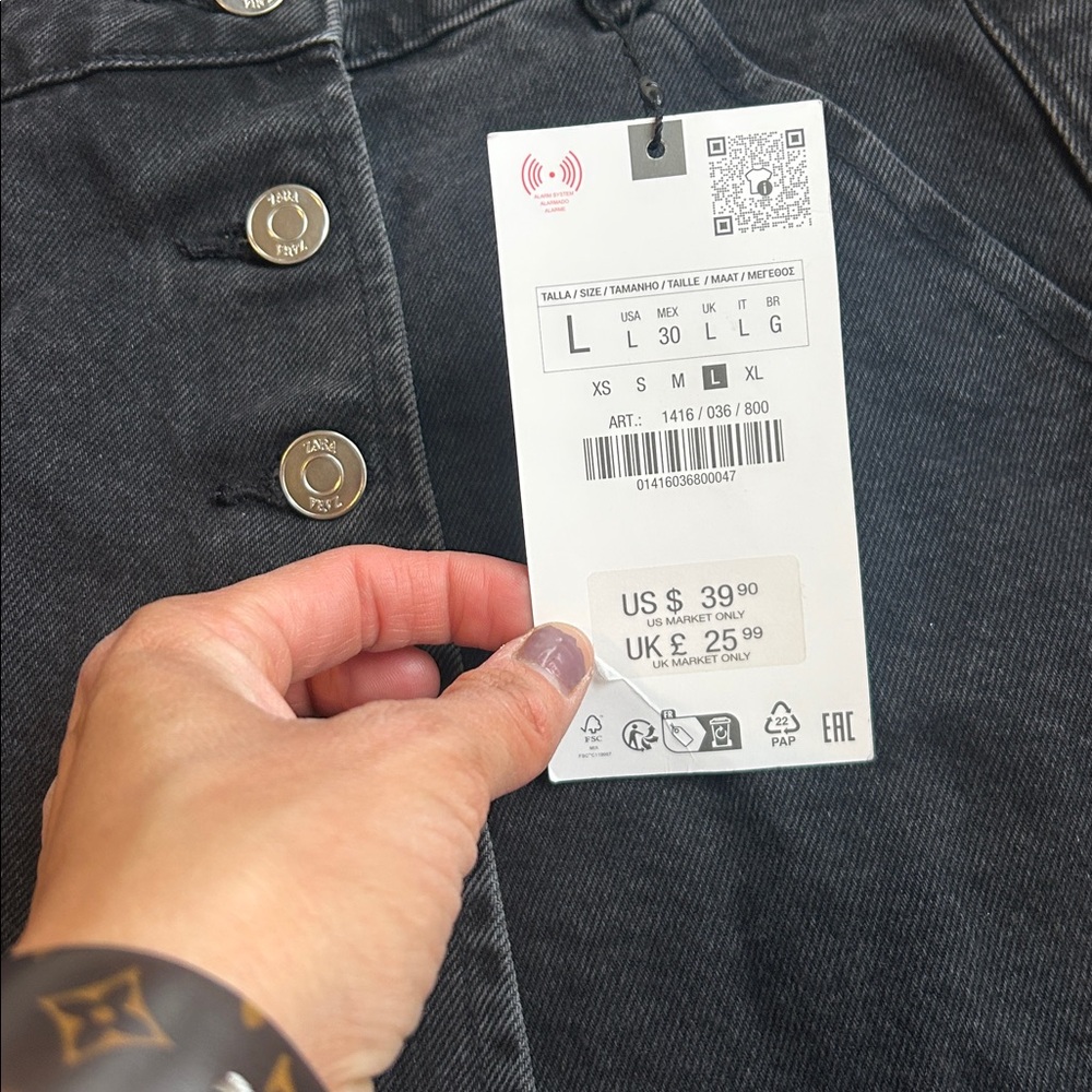 NWT ZARA Black Wash Denim Wrap Skort with Silver Buttons size Large - Picture 3 of 5